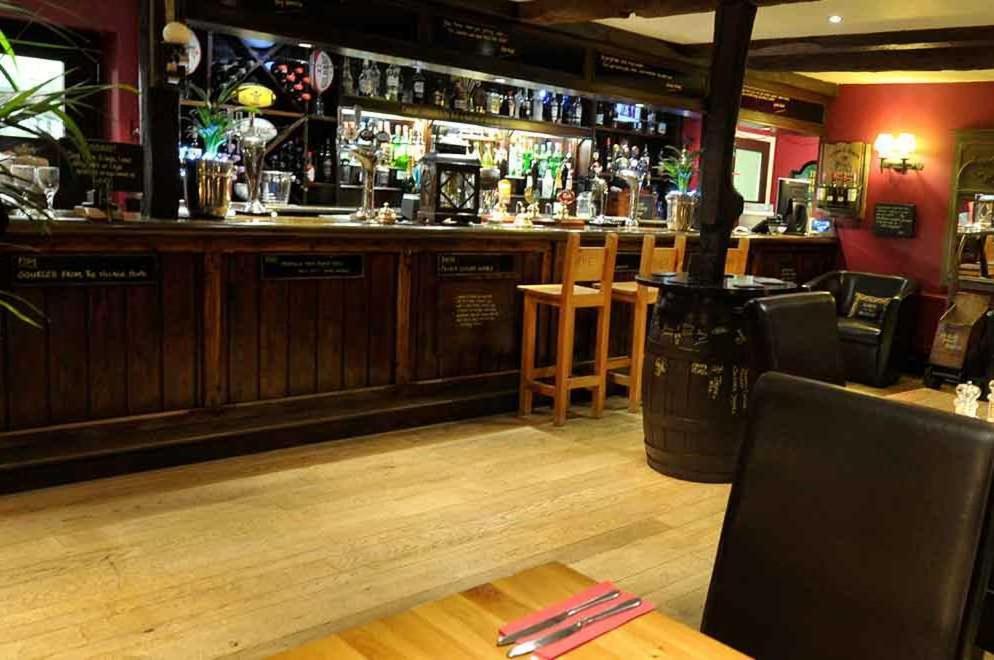 The Bird In Hand Inn, Witney Buitenkant foto